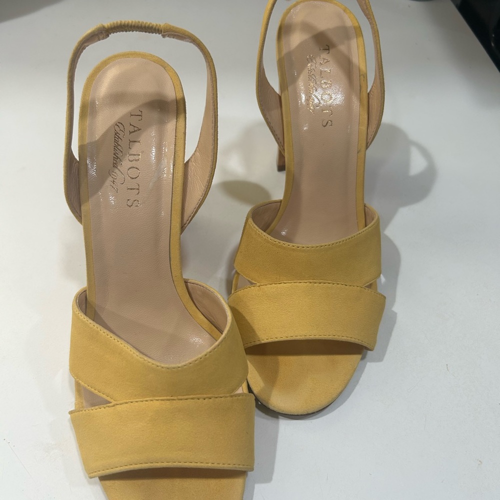 Talbots Women's Chic Mustard Heels